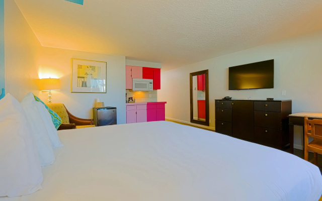 Coast River Inn by OYO Seaside