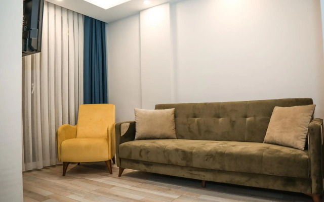 White Golden Suite Hotel