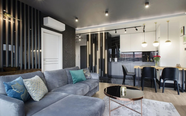 Lumina apartment on Drewnowska