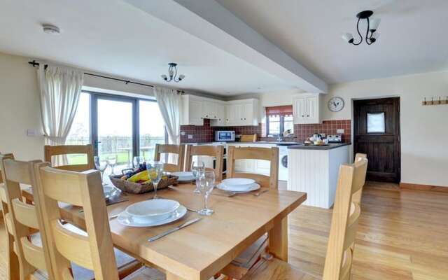 Cozy Farmhouse in Benenden With Terrace