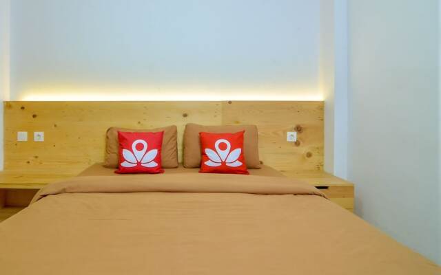 ZEN Rooms Near Darmawangsa Syariah