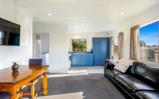 Cottage on Rutherford - Waikanae Beach Holiday Home – Guest Rooms – Waikanae