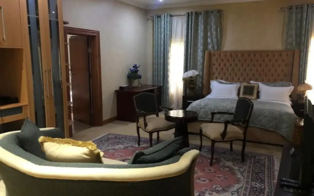 Equestrian Royal Boutique Hotel & Spa