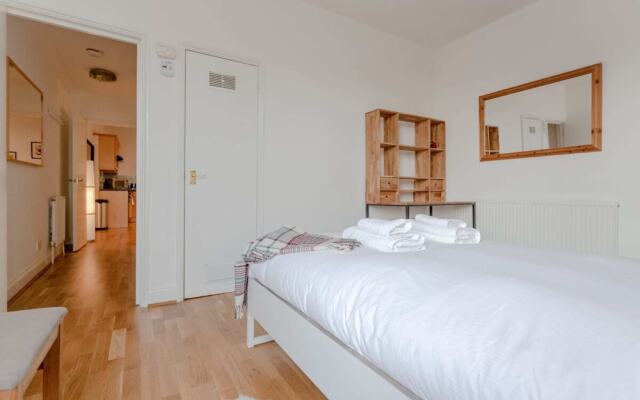 Charming Property in Clapham