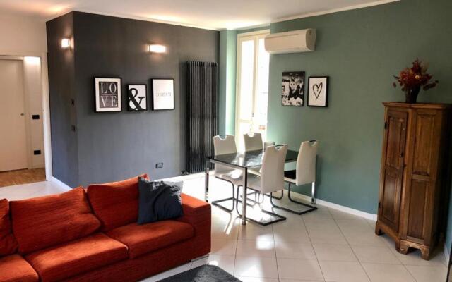 Casa Bellagio Beach: Pool, 100m Lake & near City