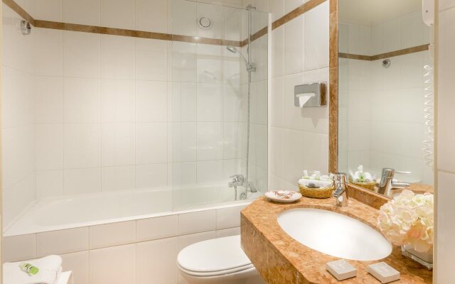 Dauphine Saint Germain Hotel