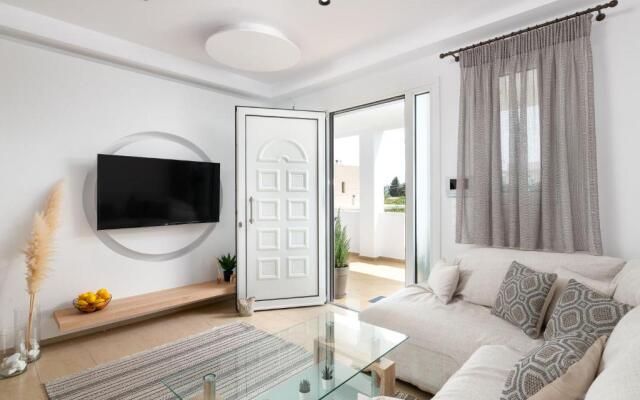 White House Kokas Luxury Apartments