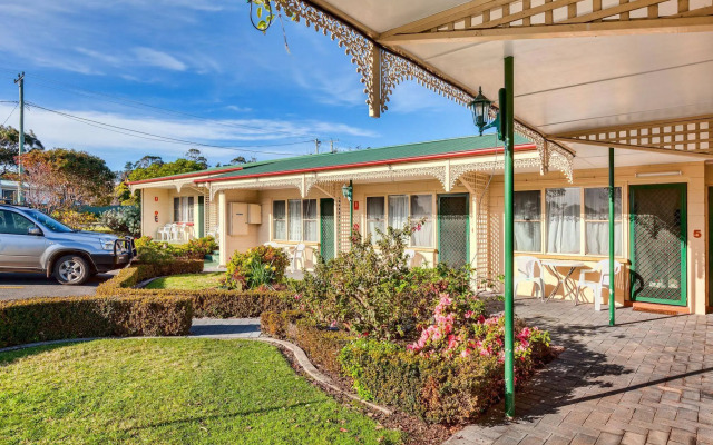 Wintersun Gardens Motel