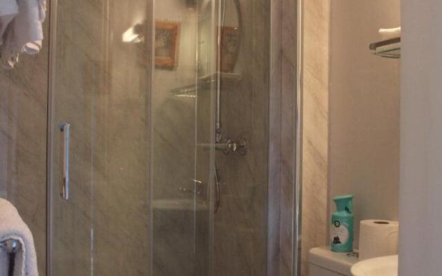 Grey Gables Farmhouse B&B