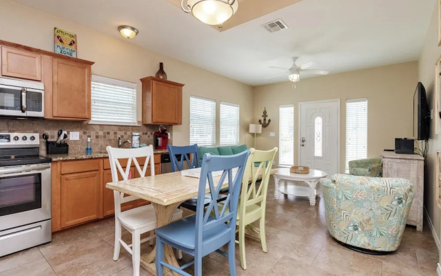 Fun 2 Bedroom Pets Pool Sleeps 6