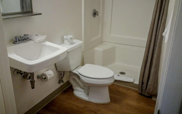 Motel 6 Greensboro, NC - I-40