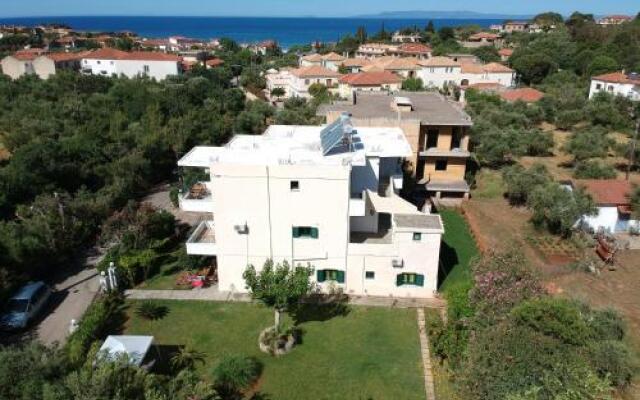 Holiday Home 4 Stars Stoupa