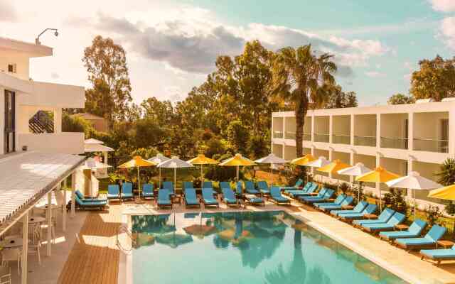 Nasos Hotel & Resort