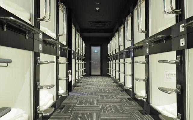 Leo Yu Capsule Hotel Nishifunabashi