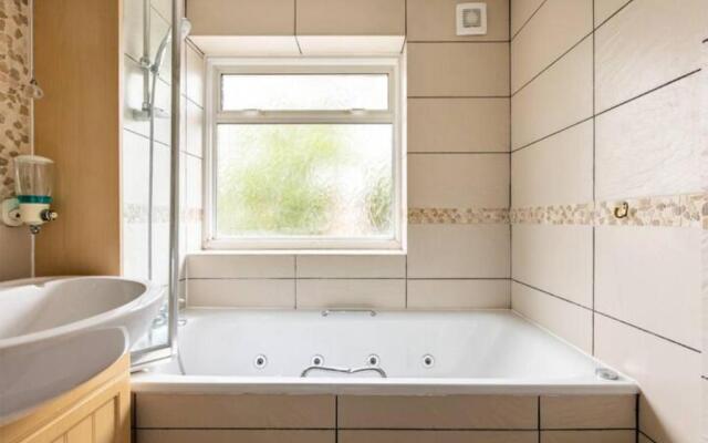 London's Best Spacious Family Home