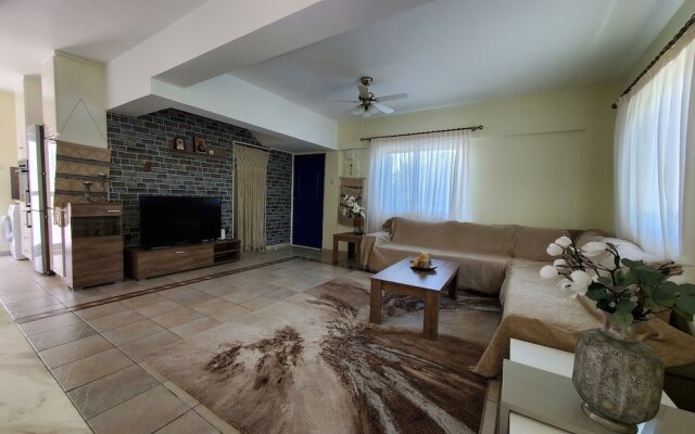 Charming 3-bed Villa in Protaras With Heated Pool