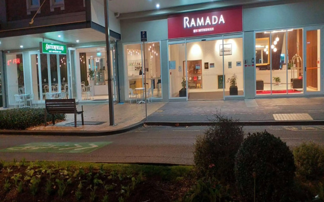 Ramada by Wyndham Hamilton City Center
