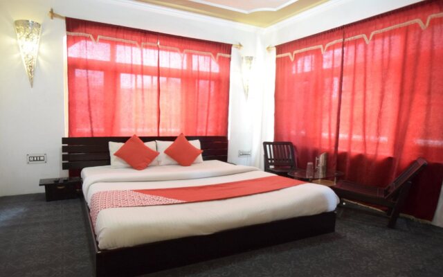 OYO 4692 KS Palace Srinagar