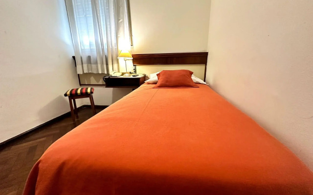 Castelar Hotel Santa Fe