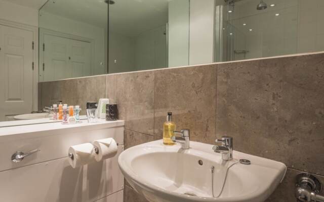 25 Burgh Island Causeway
