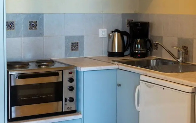 Sunny Studio Nestled Near a Refreshing Shared Pool