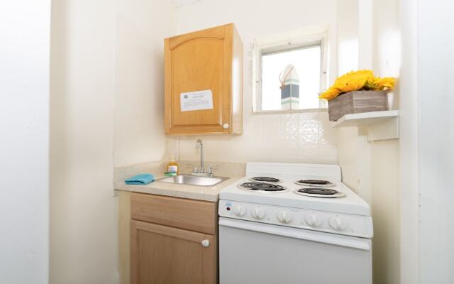 Tropic Isle Hotel and Apartment