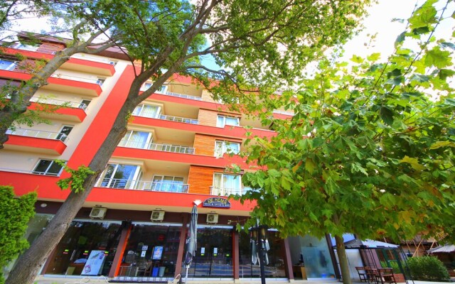 Menada Zornitsa Apartments