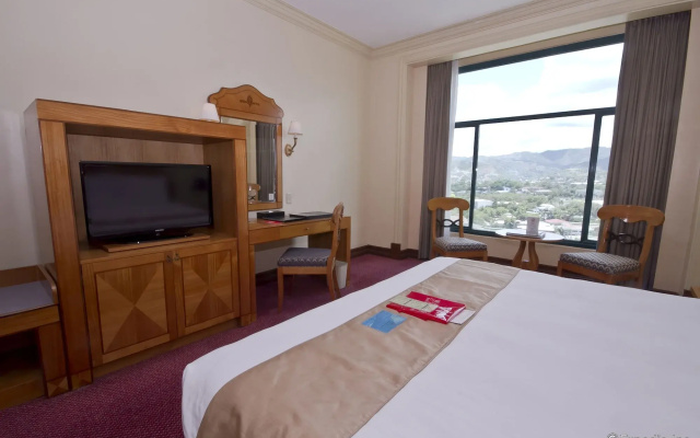 Waterfront Cebu City Hotel & Casino