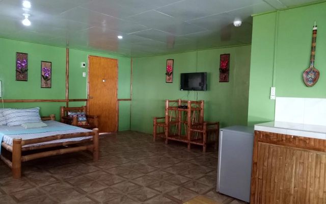 SmallFry's Beach Resort