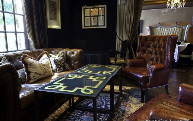Windsor Arms Hotel