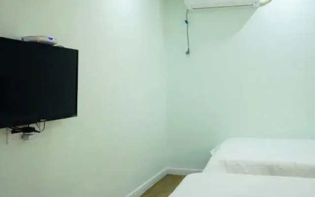 Number 8 Apartment (Nanning Langdong Bus Station Store)