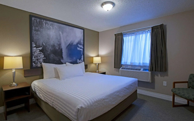 Super 8 by Wyndham Kamloops On The Hill