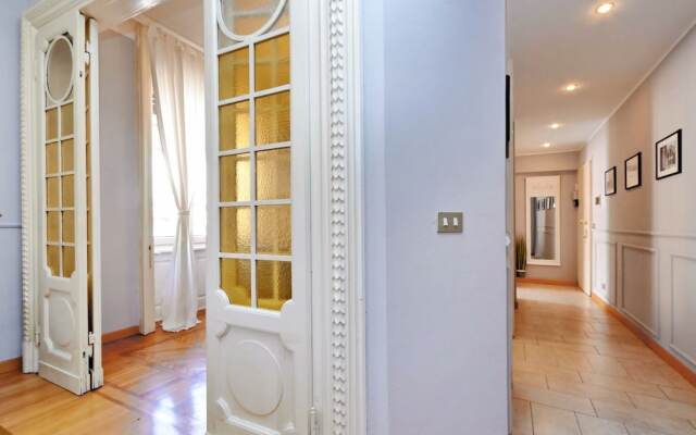 JOIVY Austere Elegance