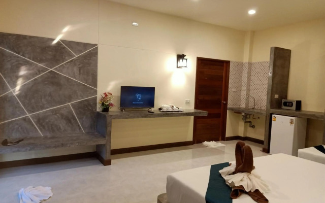 Lanta Pearl Beach Resort