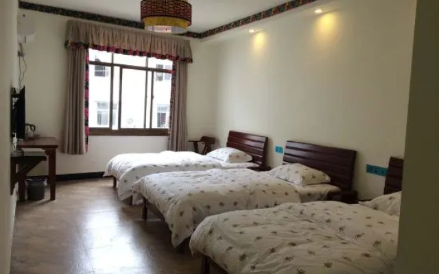Zhangjiajie Potato Inn Baofeng Branch
