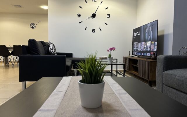 Moonlight Hostel JBR