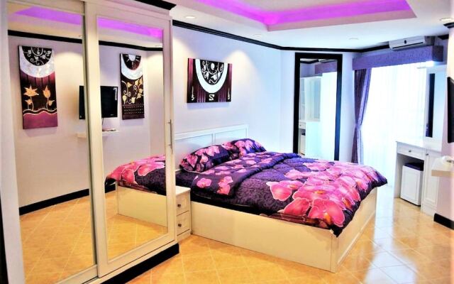 700 Meters to Jomtien Beach 8 Mins - Pattaya City