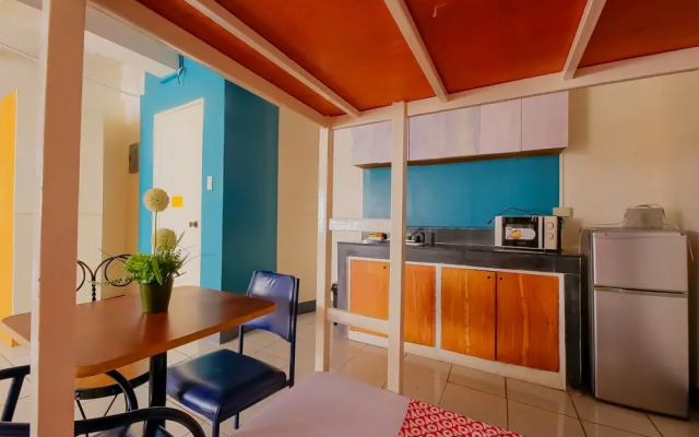 OYO 809 Crowne One Condo