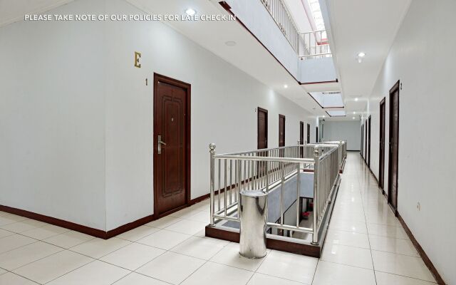 ZEN Rooms Kuningan Tiong