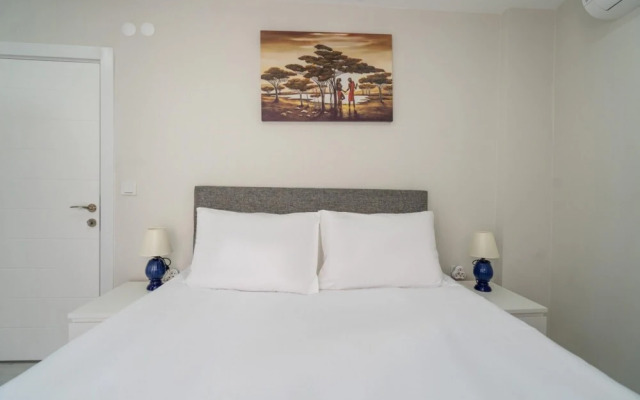 Apartment With Balcony Close to Beach in Muratpasa