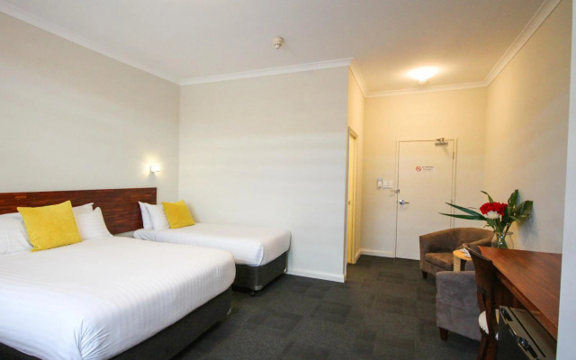Gallery Hotel