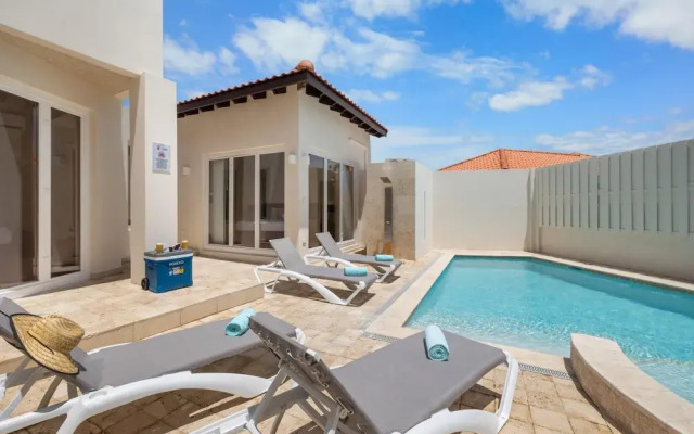 Designer Lux Villapoolbbq3 Min- Tres Trapi Bch