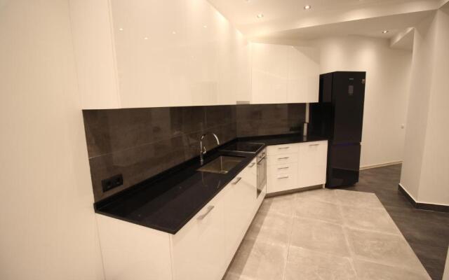 Shartava Deluxe Apartment