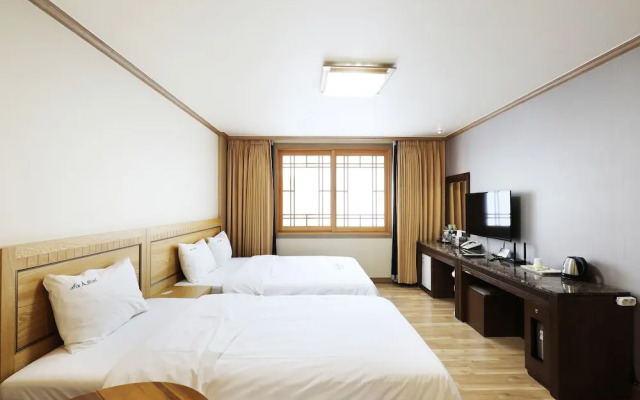 Ace Family Hotel