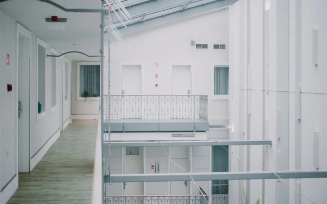 Atrium Fashion Hotel