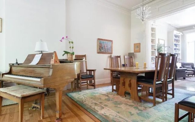 President Street Townhouse by onefinestay