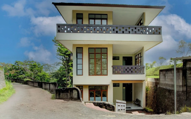 OYO 94582 Villa Beringin Puncak