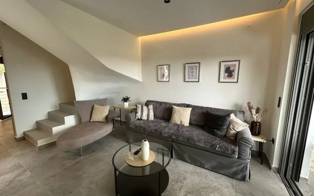 Meliana Homes