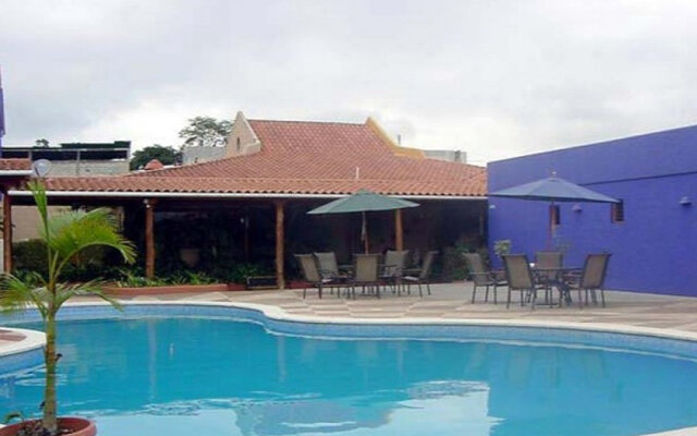 Hotel El Serrano