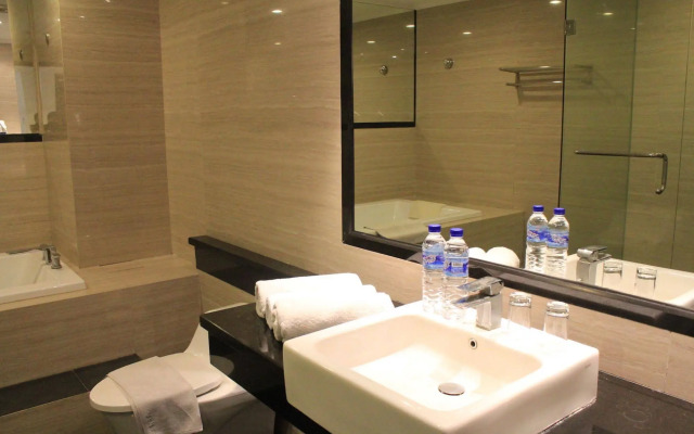 Prime Royal Hotel